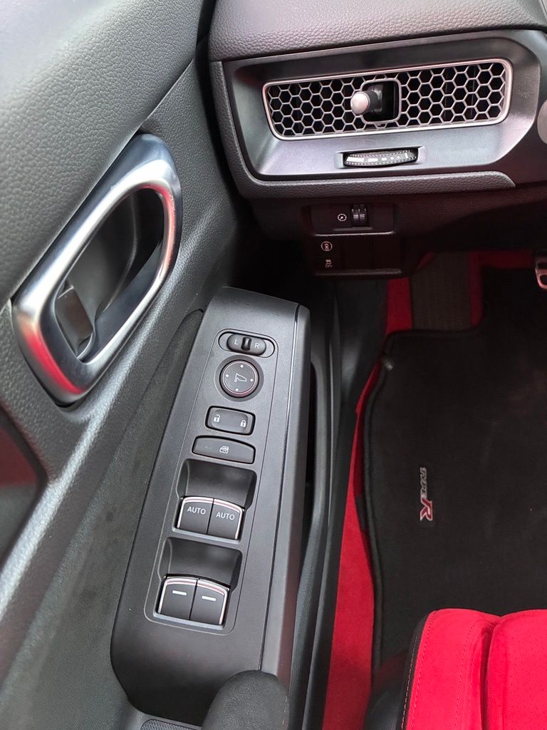2023 Honda Civic Hatchback Type-R - Photo 35