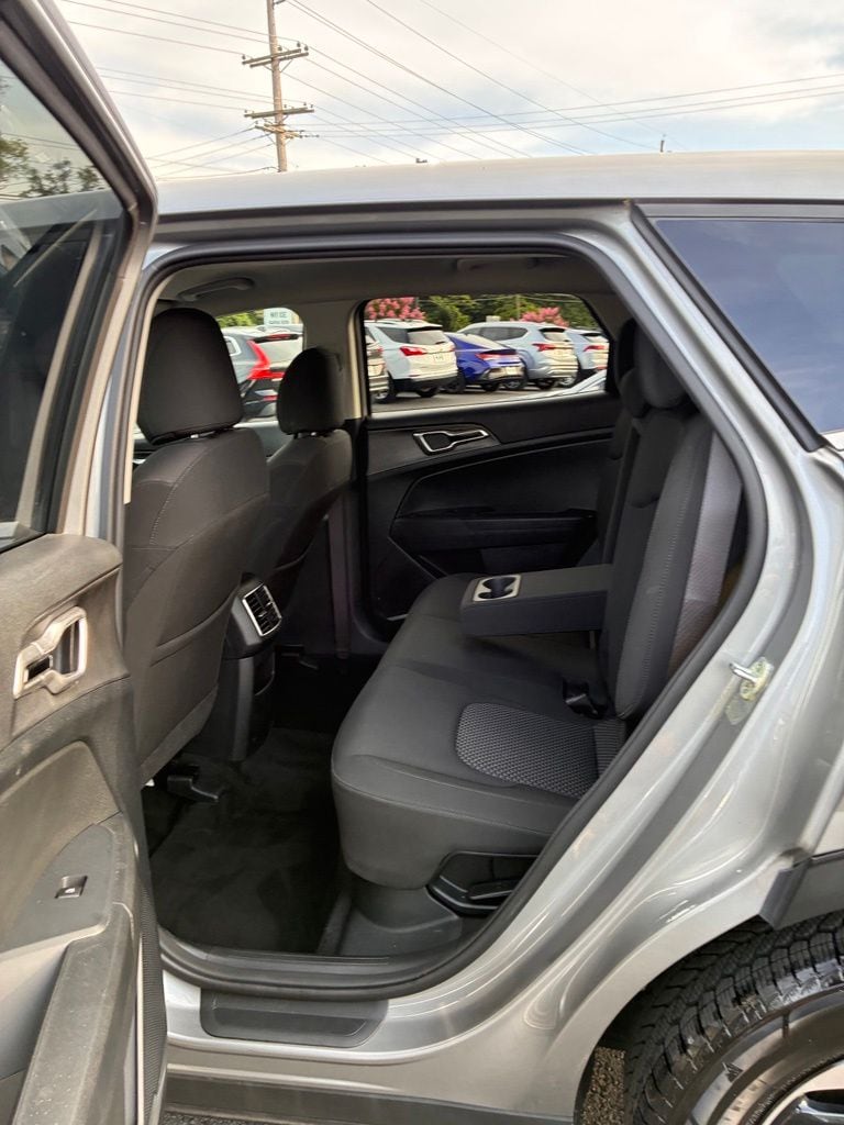 2023 Kia Sportage LX Hybrid - Photo 24