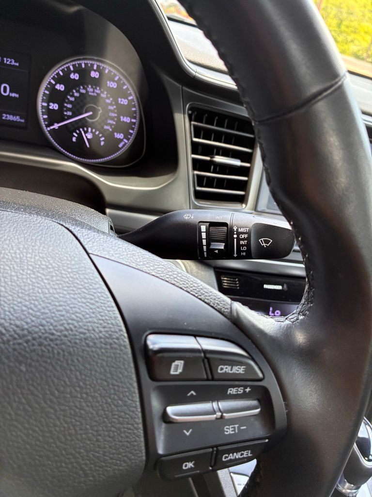 2020 Hyundai Elantra Value Edition - Photo 25
