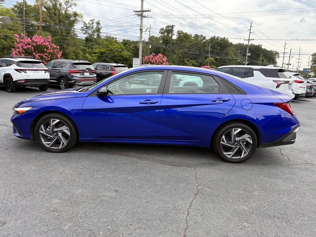 Used 2025 Hyundai Elantra Hybrid SEL Sport Sedan