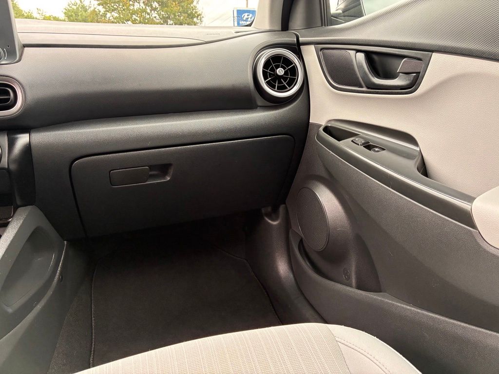 2022 Hyundai Kona SEL - Photo 36