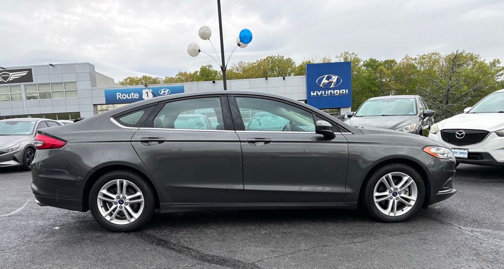 2018 Ford Fusion SE - Photo 8