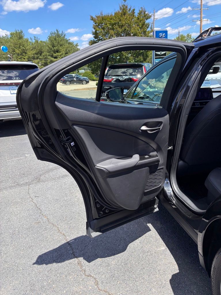 2023 Lexus UX Hybrid 250h Premium - Photo 44