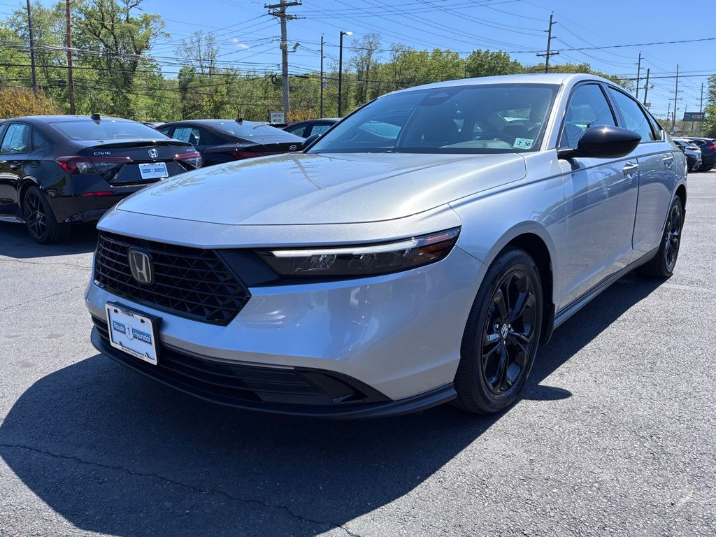 2025 Honda Accord SE - Photo 3