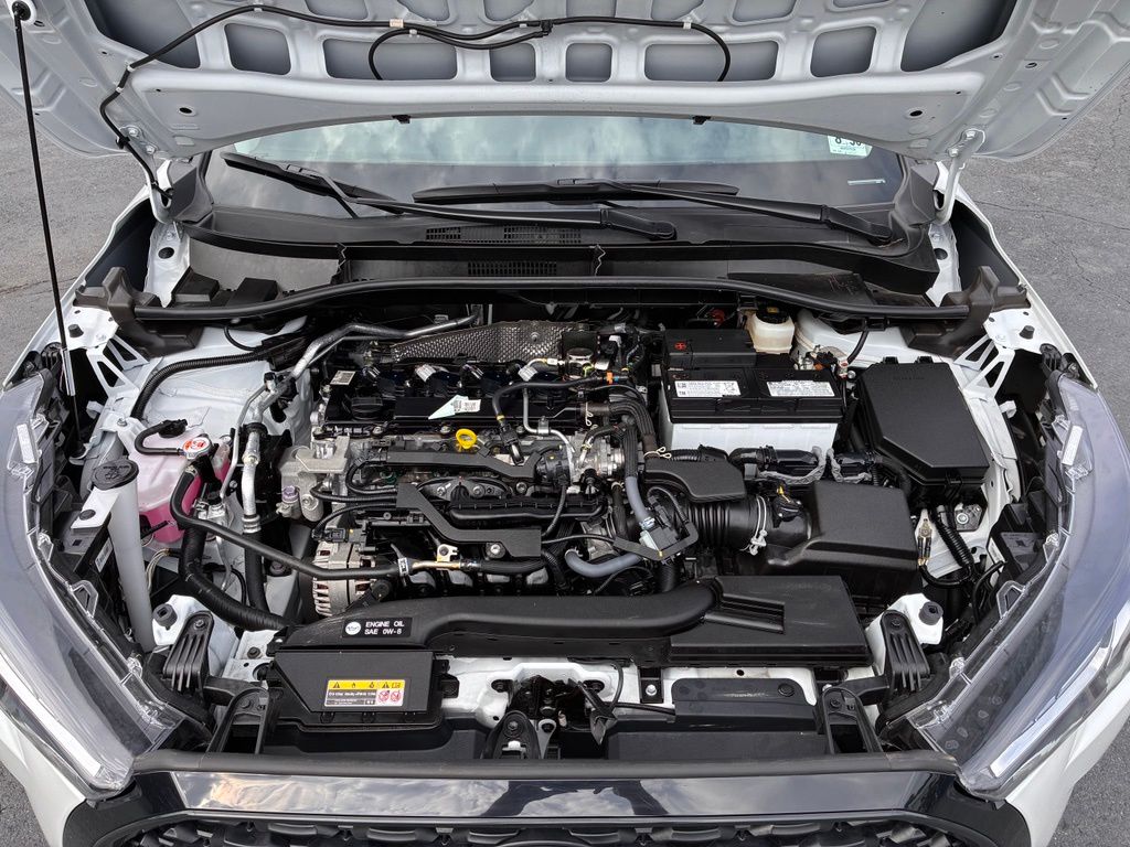 2025 Toyota Corolla Cross L - Photo 9