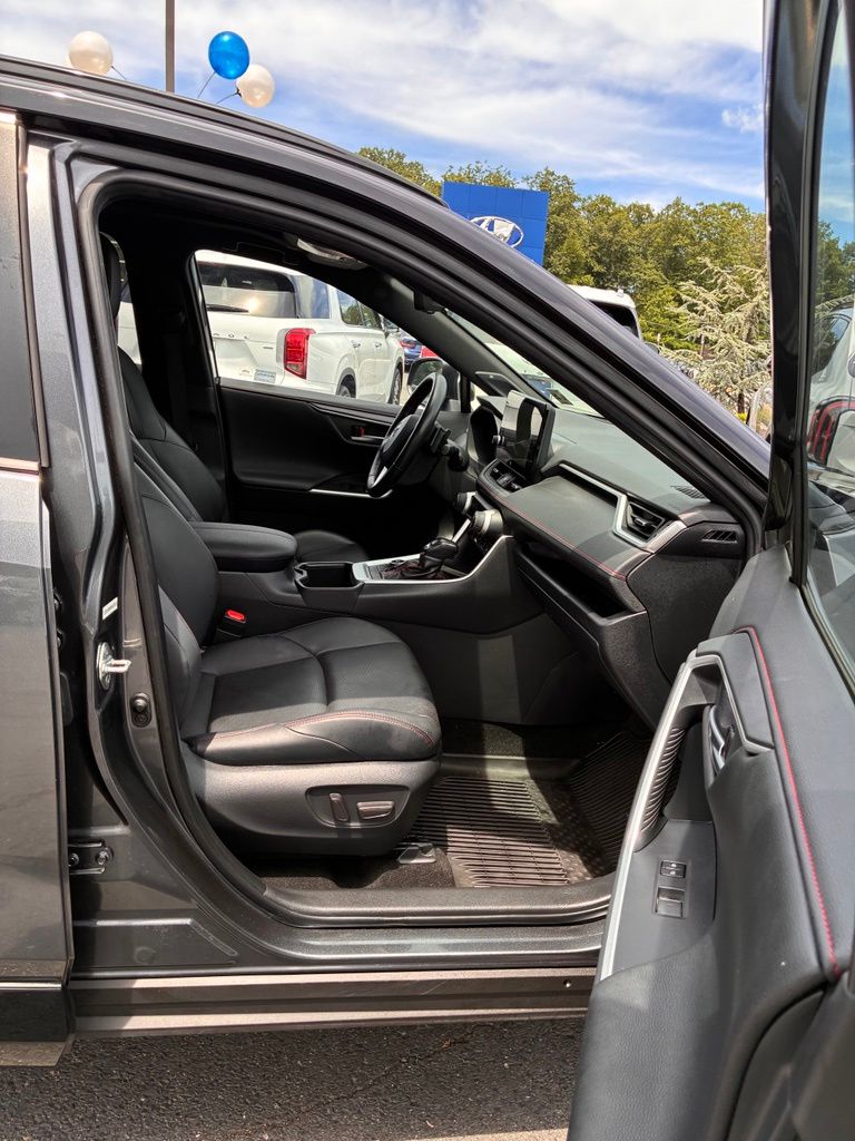 2024 Toyota RAV4 XSE - Photo 21