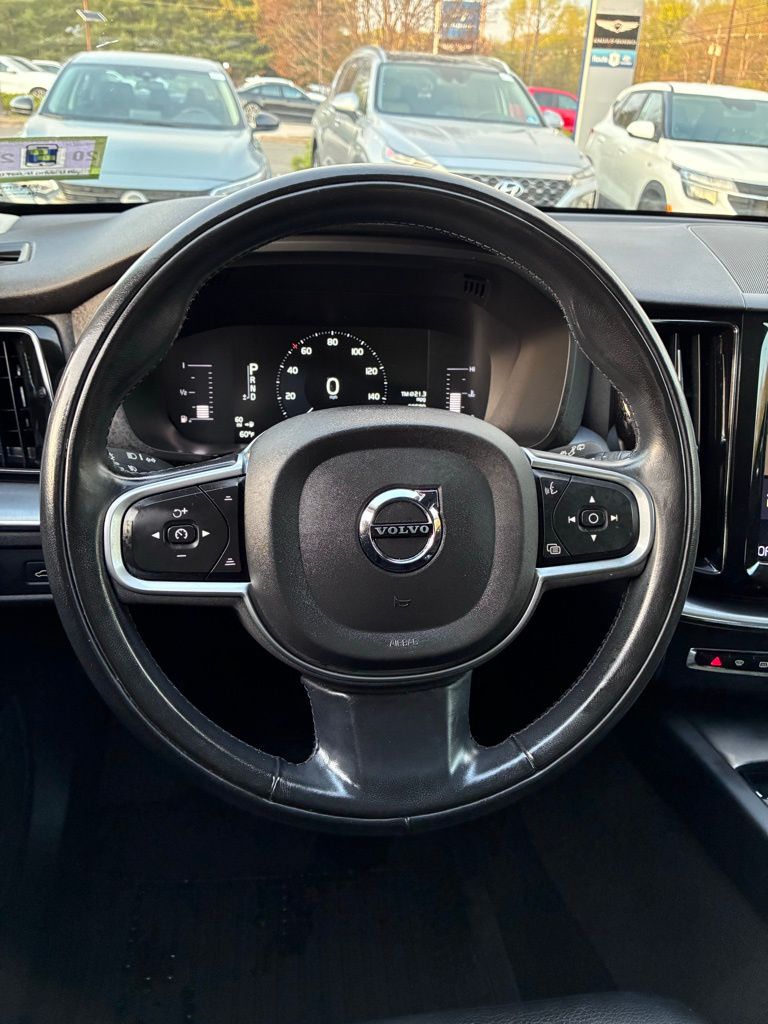 2019 Volvo XC60 Momentum - Photo 27