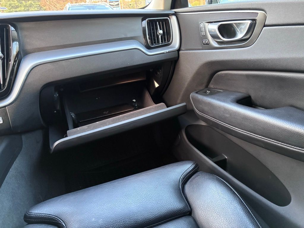2019 Volvo XC60 Momentum - Photo 41