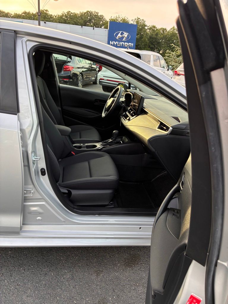 2024 Toyota Corolla LE - Photo 18