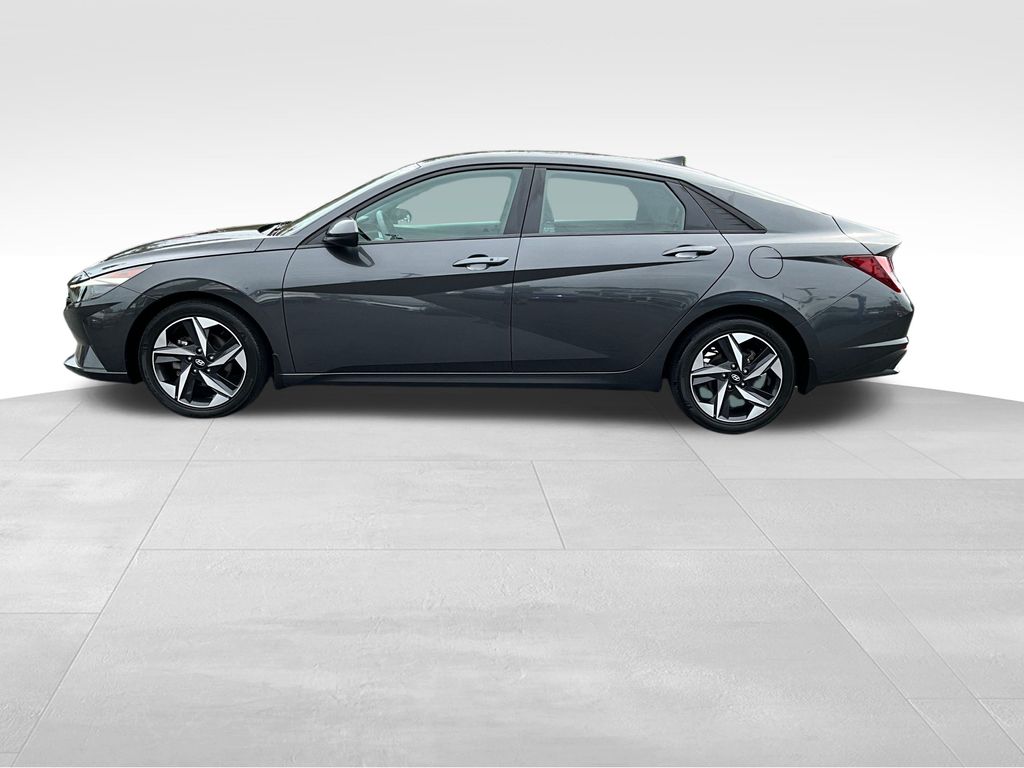 2023 Hyundai Elantra SEL Convenience photo 4