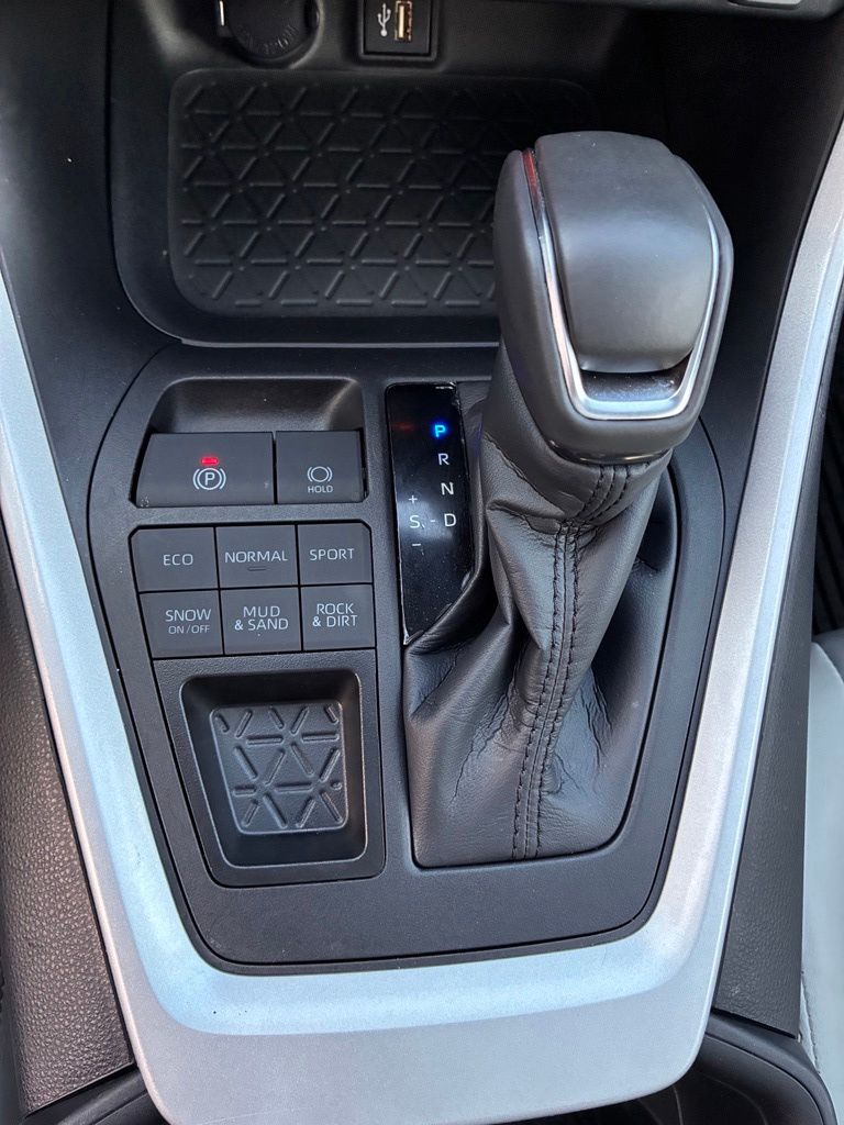2024 Toyota RAV4 XLE Premium - Photo 40