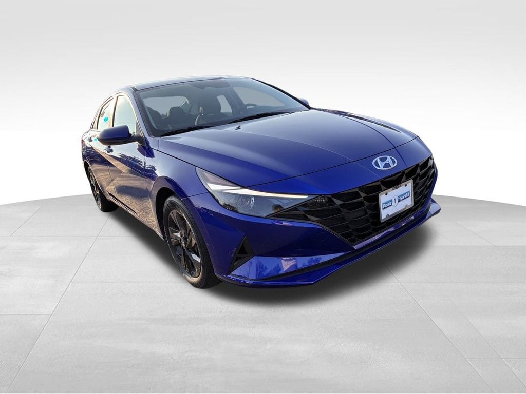 Used 2023 Hyundai Elantra SEL Sedan