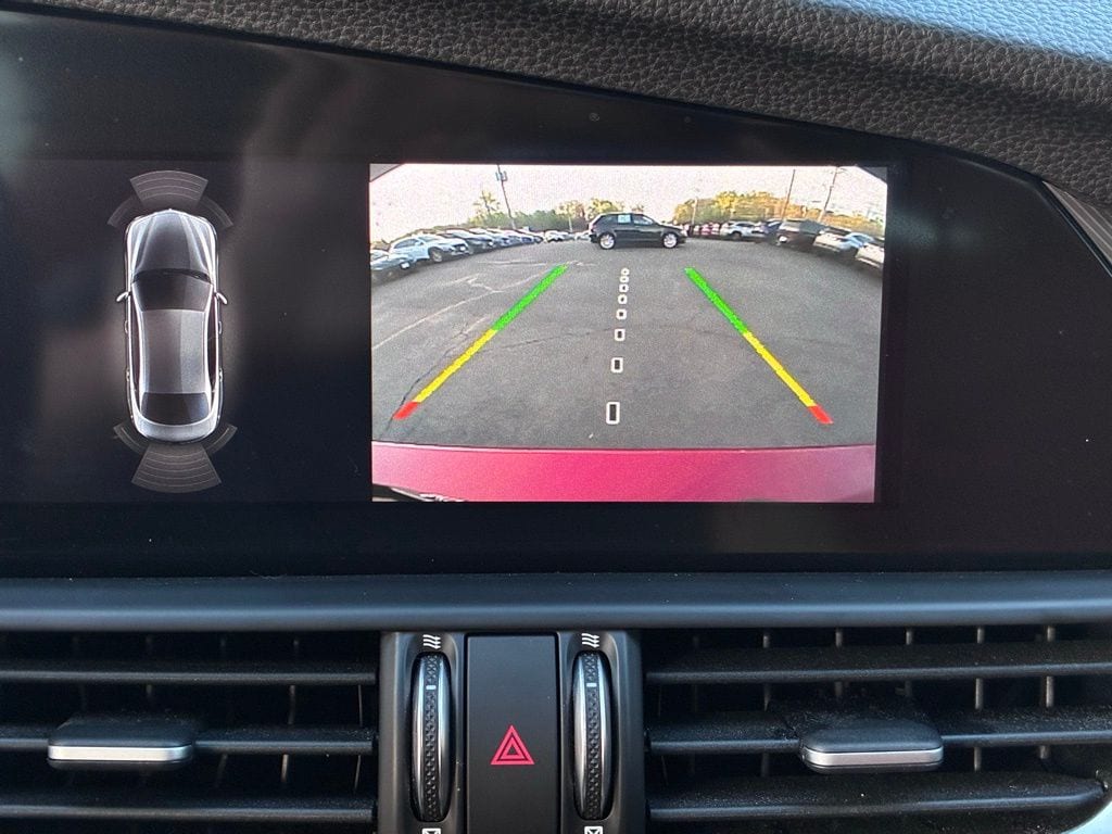2022 Alfa Romeo Giulia Ti Veloce - Photo 29