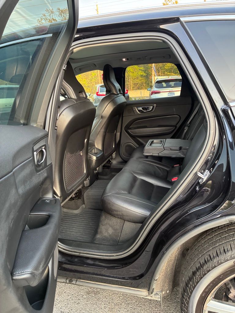 2019 Volvo XC60 Momentum - Photo 24
