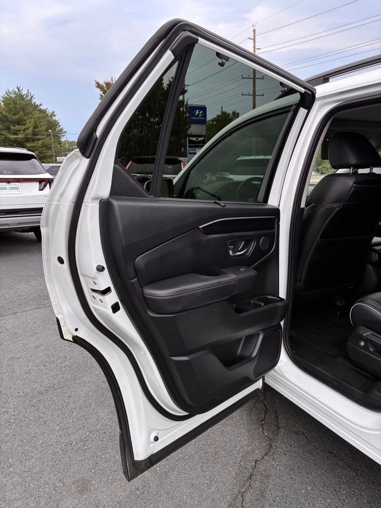 2023 Honda Pilot Elite - Photo 46