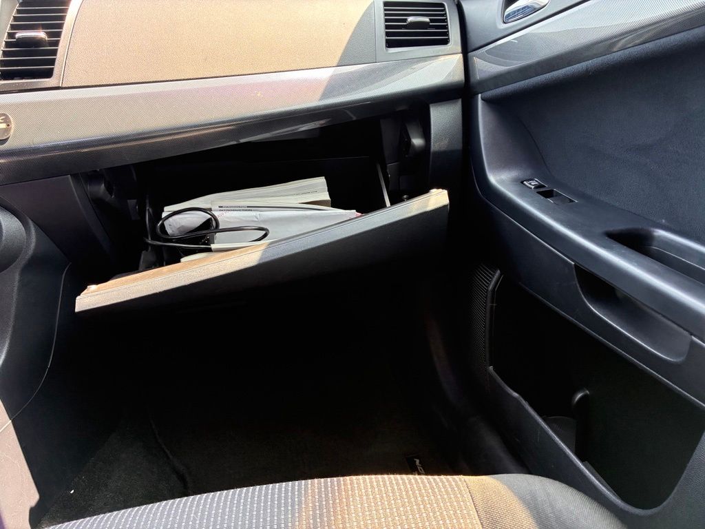 2010 Mitsubishi Lancer Evolution SE - Photo 40