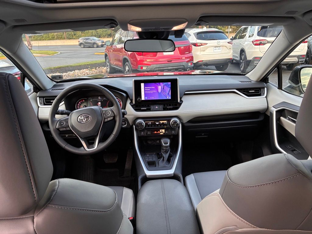 2024 Toyota RAV4 XLE Premium - Photo 17