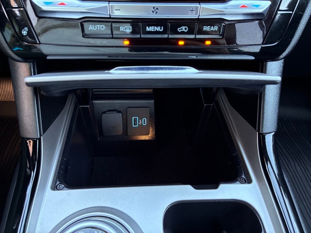2023 Ford Explorer ST-LINE - Photo 33
