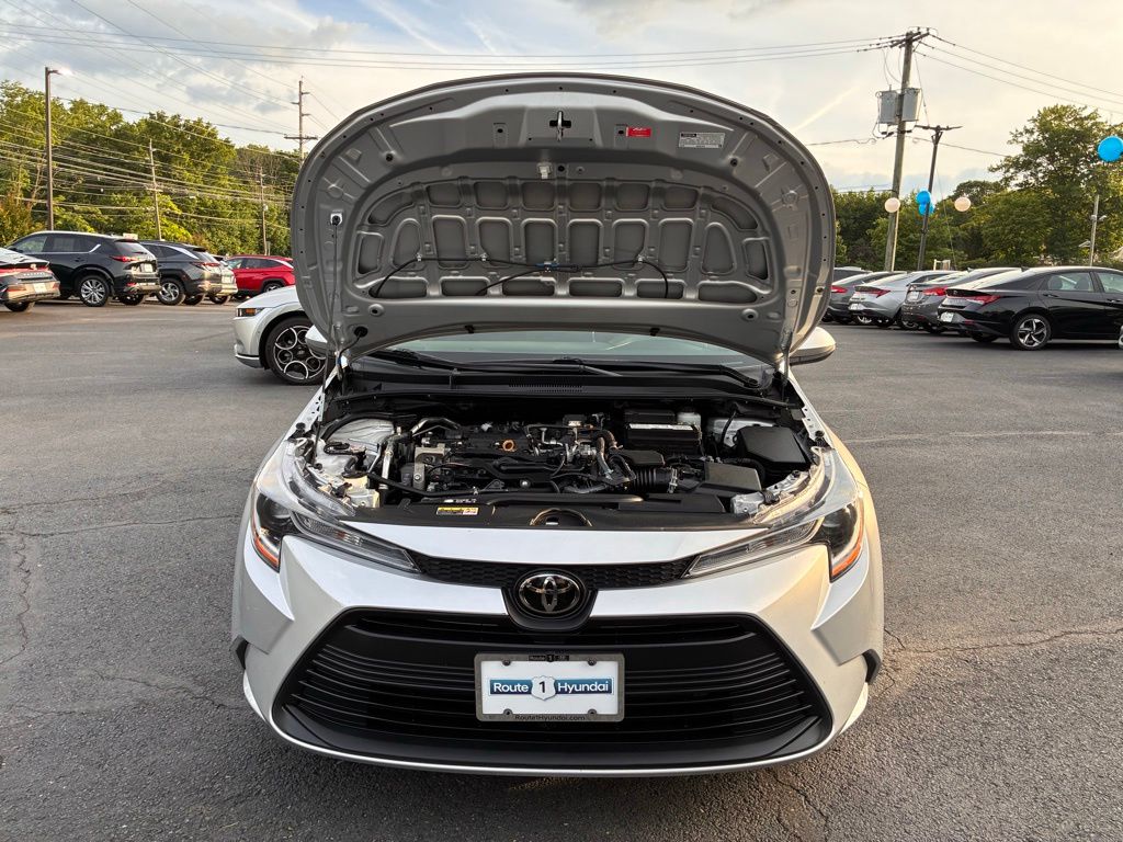 2024 Toyota Corolla LE - Photo 8