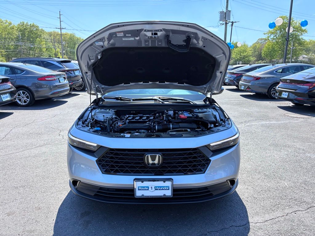 2025 Honda Accord SE - Photo 11