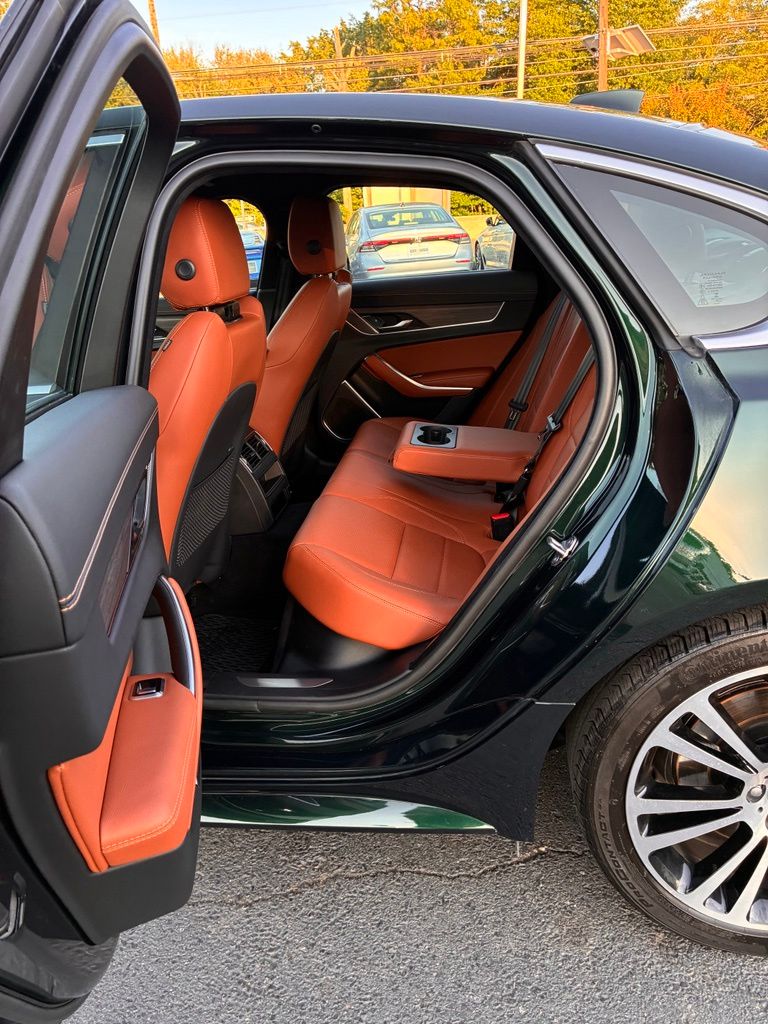 2022 Jaguar XF R-Dynamic SE - Photo 24