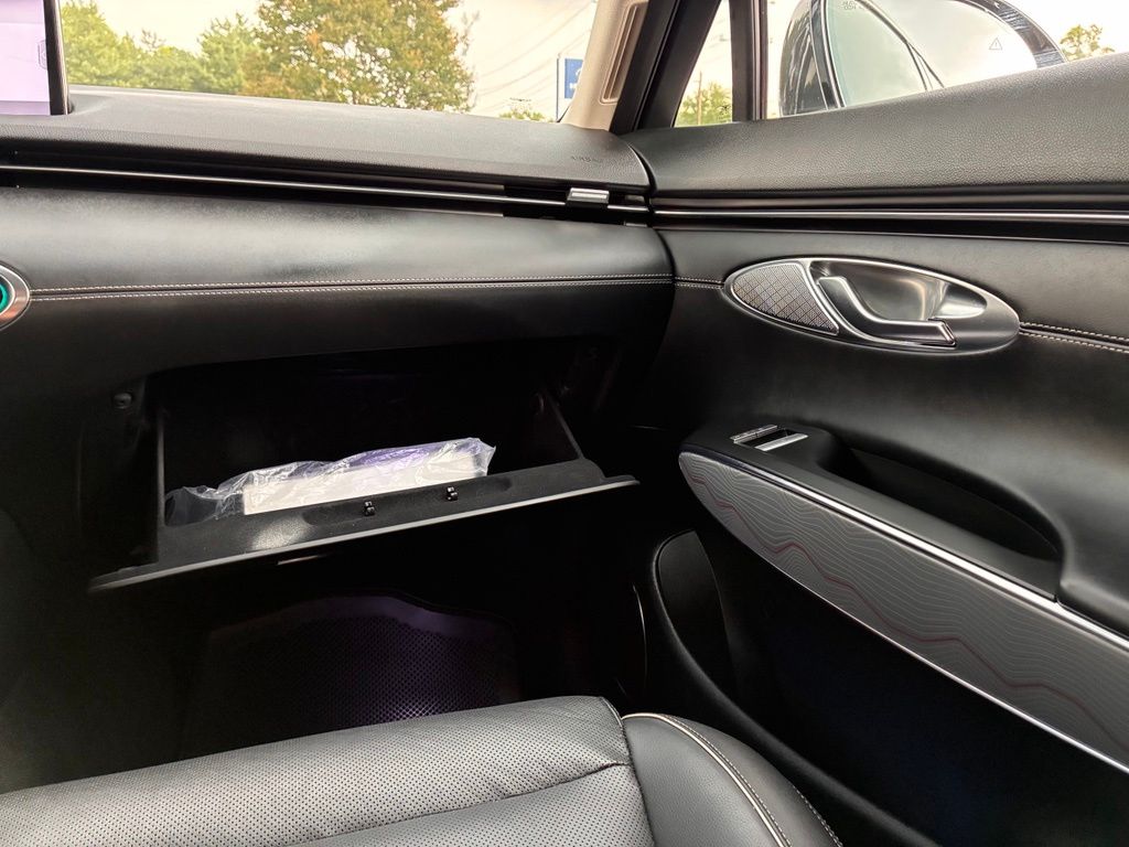 2024 GENESIS GV70 Standard - Photo 39