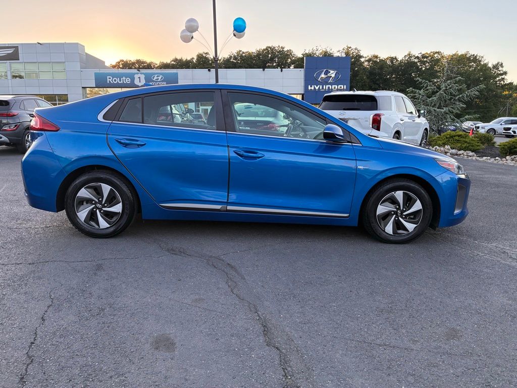 2017 Hyundai Ioniq SEL - Photo 8