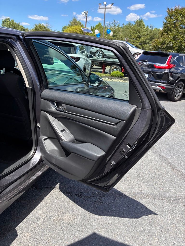 2018 Honda Accord LX - Photo 42