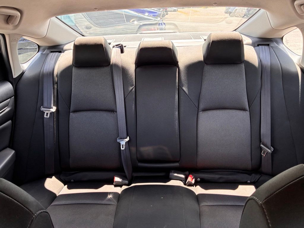 2018 Honda Accord LX - Photo 13