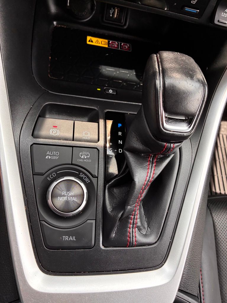 2024 Toyota RAV4 XSE - Photo 35
