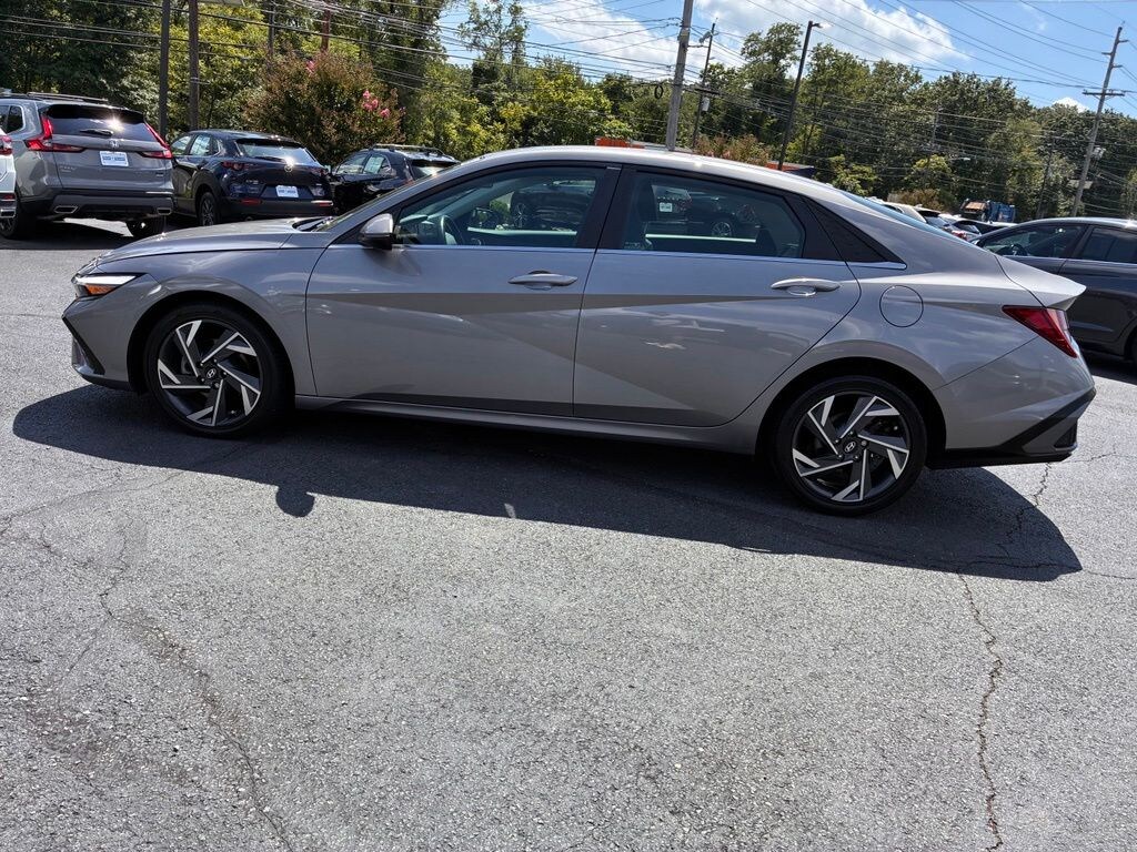 Certified 2024 Hyundai Elantra Hybrid Limited Sedan
