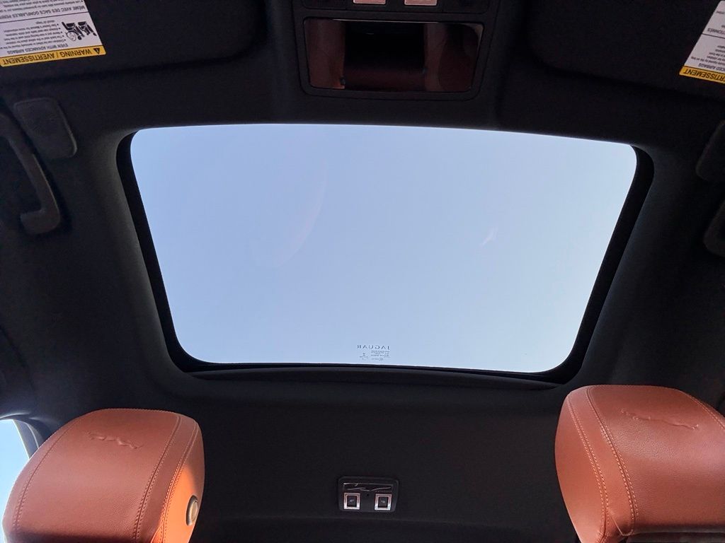 2022 Jaguar XF R-Dynamic SE - Photo 46