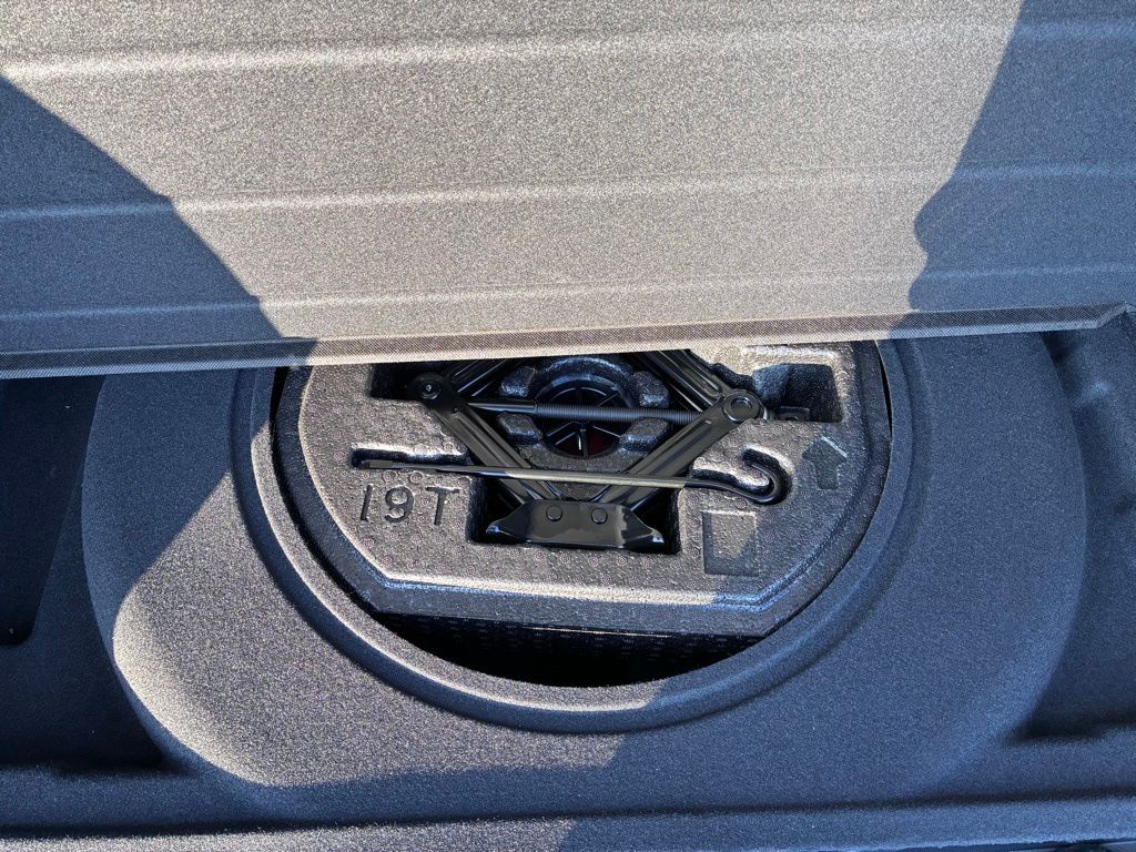 2025 GENESIS GV70 Sport - Photo 14