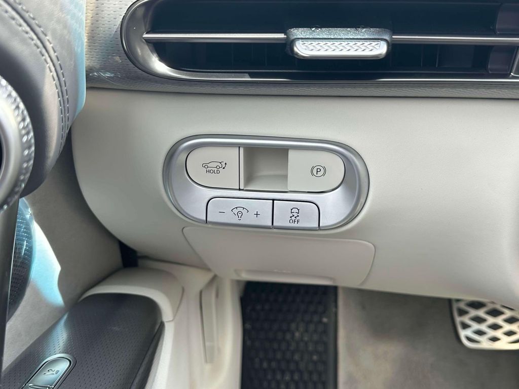 2025 GENESIS GV60 Performance - Photo 13