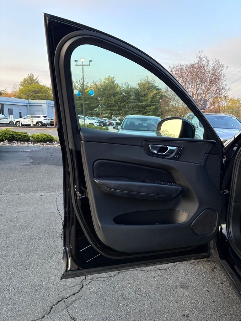 2019 Volvo XC60 Momentum - Photo 46
