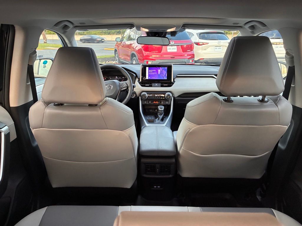 2024 Toyota RAV4 XLE Premium - Photo 15