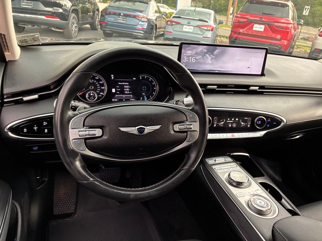 2024 GENESIS GV70 Standard - Photo 24
