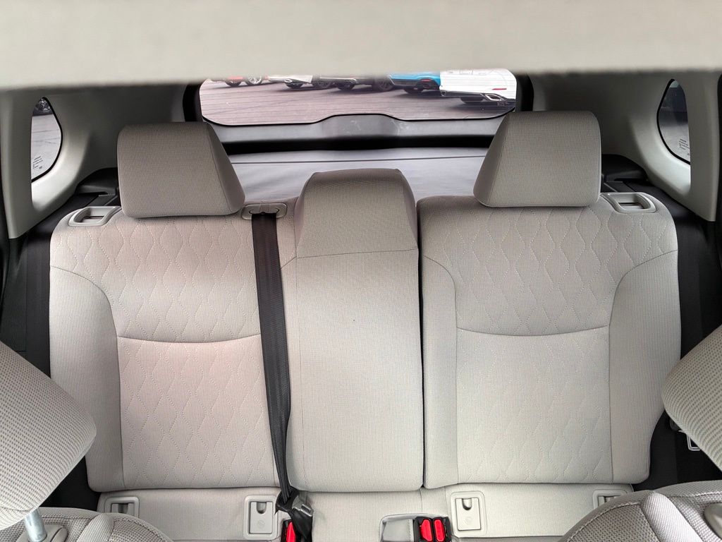 2025 Toyota Corolla Cross L - Photo 16