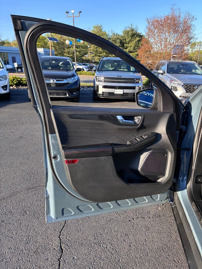 2023 Ford Escape ST-Line - Photo 40