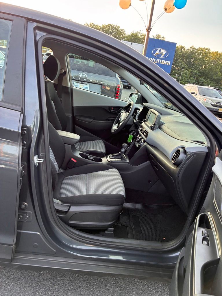 2021 Hyundai Kona SE - Photo 19