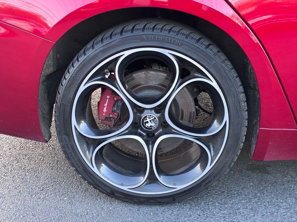 2022 Alfa Romeo Giulia Ti Veloce - Photo 49