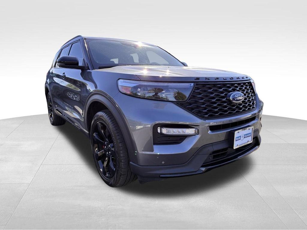 2024 Ford Explorer ST 4WD's photo
