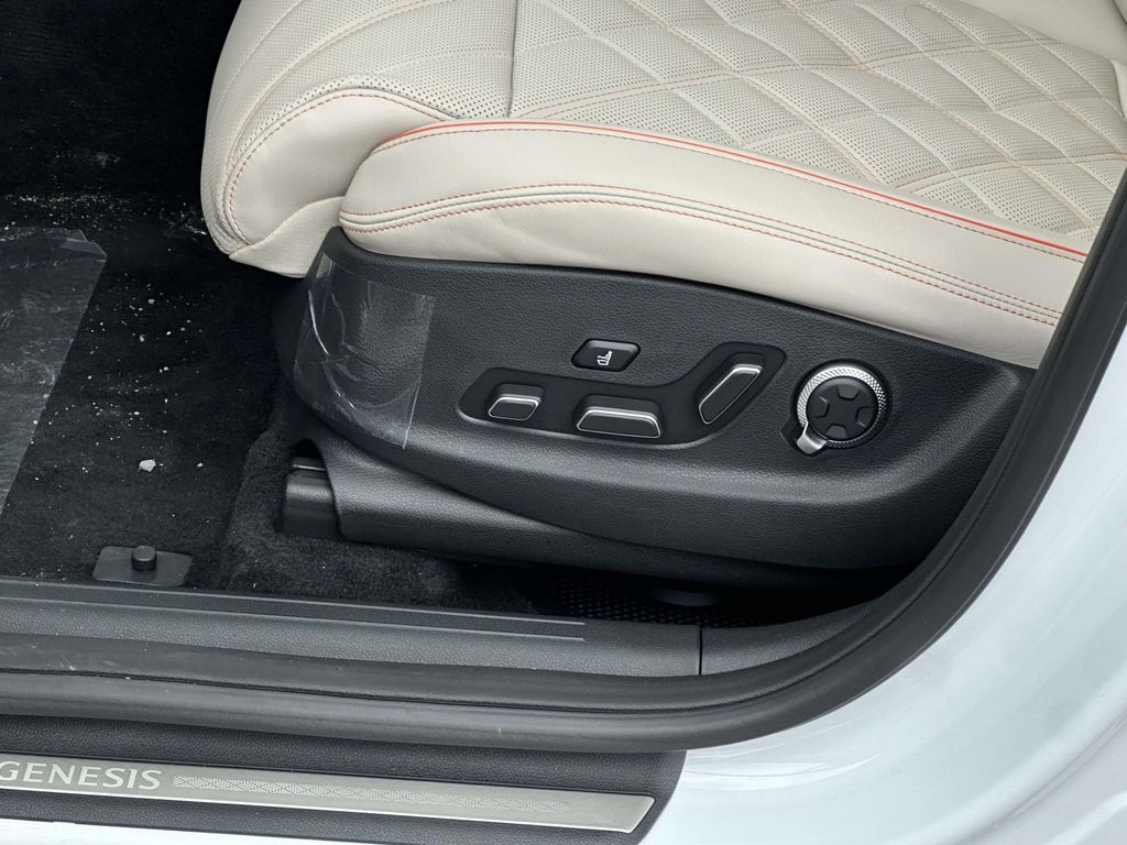 2026 GENESIS GV70 Sport Prestige - Photo 14