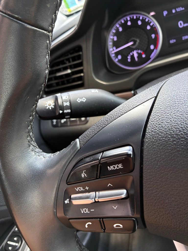 2020 Hyundai Elantra Value Edition - Photo 26