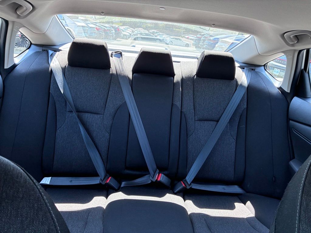 2025 Honda Accord SE - Photo 15