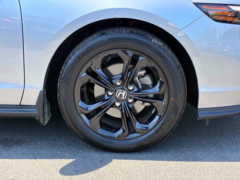 2025 Honda Accord SE - Photo 48