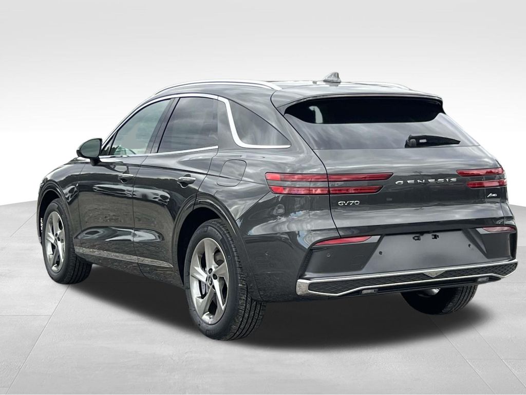 2026 Genesis GV70 2.5T Advanced photo 3