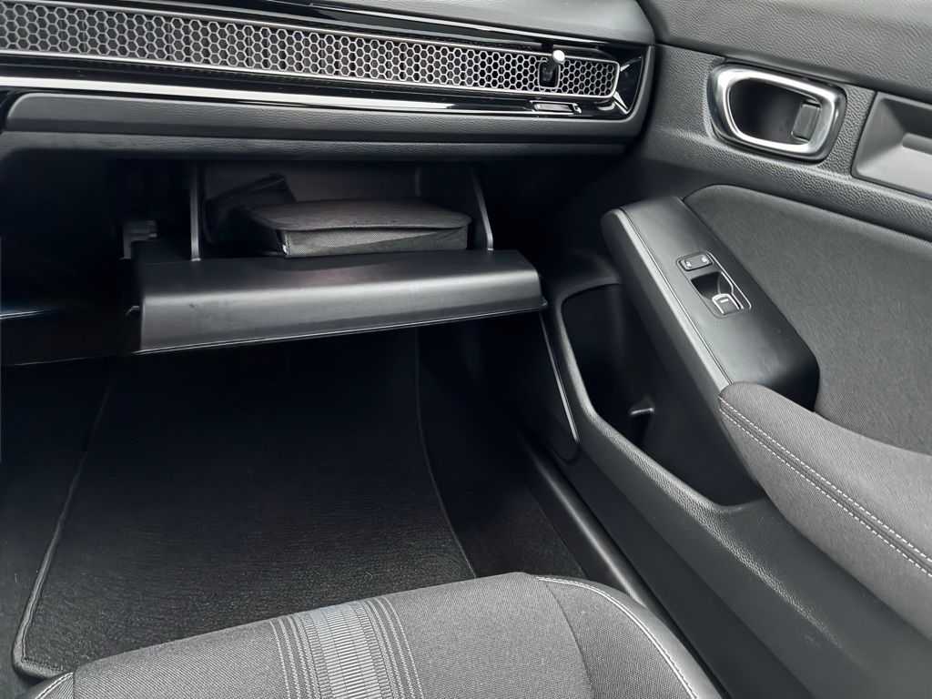 2025 Honda Civic Sport - Photo 34