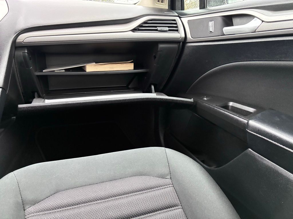 2018 Ford Fusion SE - Photo 38