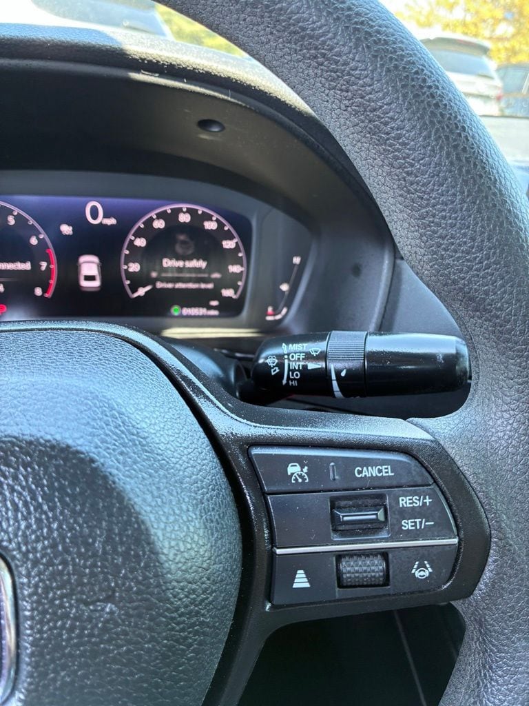 2025 Honda Accord SE - Photo 27
